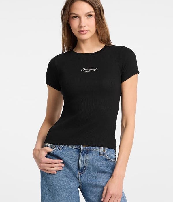 T-shirt slim με κέντημα